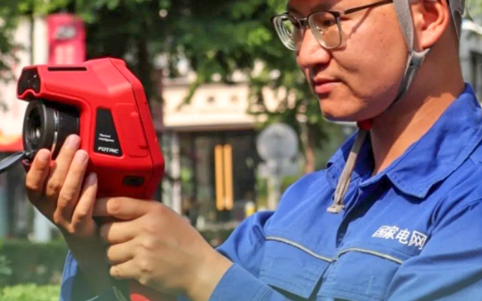 FOTRIC热像仪进行电网设备测温